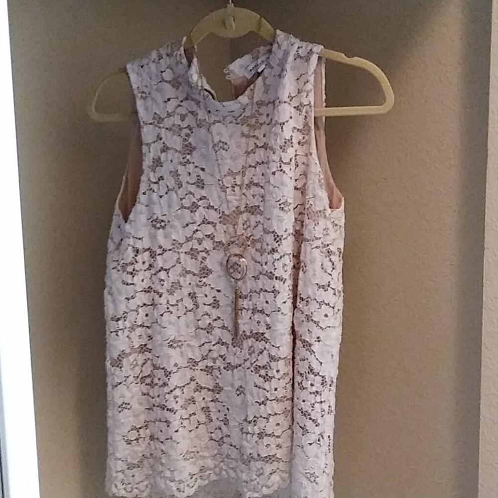 Top - Picture 2 of 2